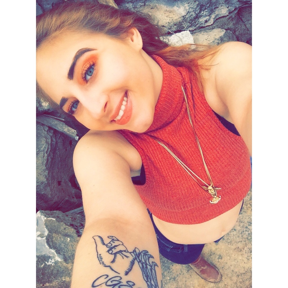 Meet your Posher, Cassie